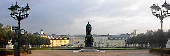 Karlsruhes großzügiges Barockschloss
