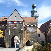 Lauf - ein hübsches mittelfränkisches Städtchen, Oberes Stadttor und Johanniskirche