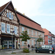Wusterhausens Kulturzentrum und Museum am Markt, im Bild rechts
