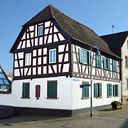 Flörsheim, Fachwergebäude an der Untermainstraße 1