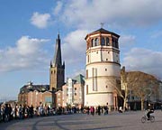 Düsseldorf, Burgplatz Kirche Schifffahrtsmuseum © KorayErsin