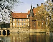 Wasserschloss in Münster-Nienberge,  Geburtort der vielsagenden Dichterin Anette von Droste-Hülshoff