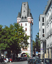 Eisenturm, Tor zum Rhein