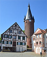 alter Bergfried von Ottweiler