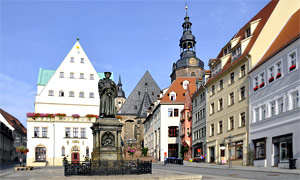 Eisleben Marktplatz mit Lutherdenkmal © steschum #34318022