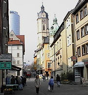 Jena zwischen Intershop und sanierter Kirche