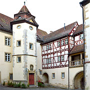 Niederstetten, Schlosshof Haltenbergstetten