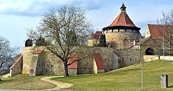 Ellwangen, befestigtes Schloss © World travel images #39978643