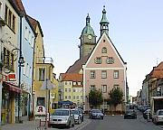 Auerbach in der Oberpfalz mit erzreicher Barockkirche und gotischem Rathaus