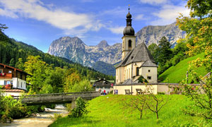 Pfarrkirche Ramsau in Berchtesgaden, famous landmark © XtravaganT