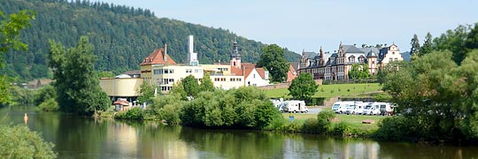 Blick von Wertheim über den Main auf Kreuzwertheim