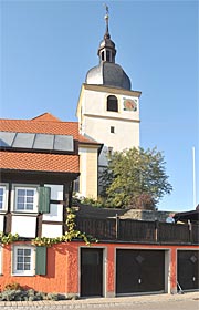 Kirche St. Erhard modern ummandelt