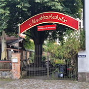 Marktwirtschaft mit Biergarten