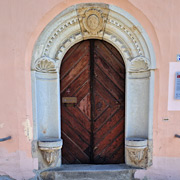 Portal des  ältesten Hauses der Stadt Peits, am Markt