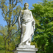 Putbus Denkmal für den Fürsten im Schlosspark