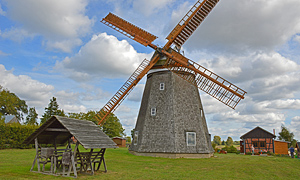 Erdholländer-Windmühle in Steinhagen bei Stralsung