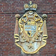 Wappenstein am Haus der Ostfriesischen Landschft
