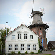 Windmühle mit Museum in Aurich