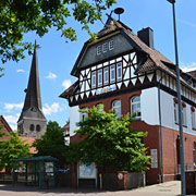 Burgwedel, imposantes Schulgebäude
