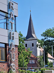 modernes Rathaus, Lucaskirche