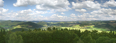 Schmallenberg Hochsauerland, Panorama vom Wilzenberg © anwebe #16954705
