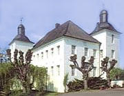 Tönisvorst - die Stadt im Kreis Viersen, weist neben vielen sehenswerten Herrenhäusern auch einen interessanten Kirchplatz St. Tönis auf