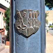 Wappen am innerstädtischen Laternenmast in Oschersleben