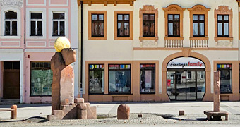 Brunnen Panta Rei am Marktplatz der Stadt Borna