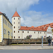 Freiberg: Schloss und Krügerhaus (links) mit mineralogischer Sammlung